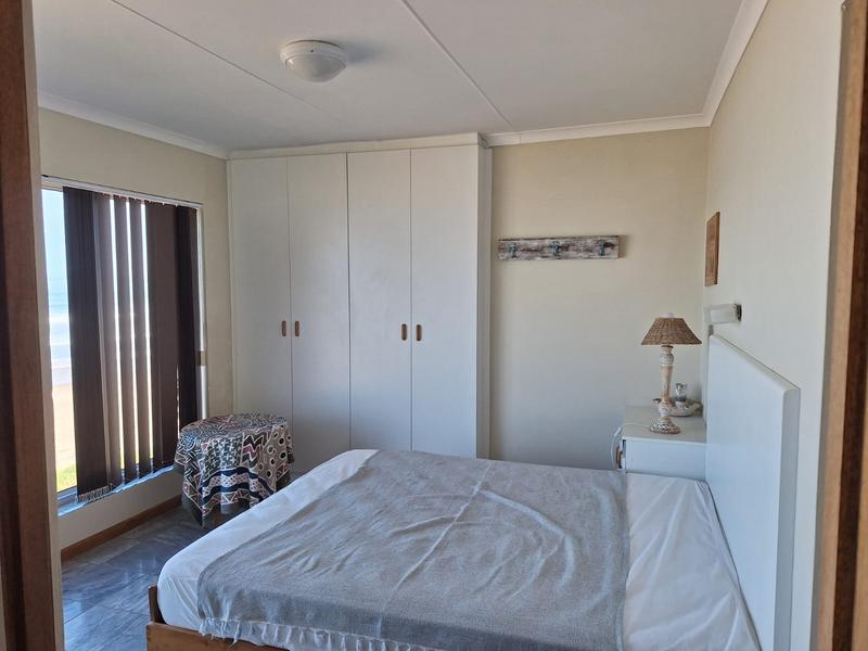6 Bedroom Property for Sale in Glentana Western Cape
